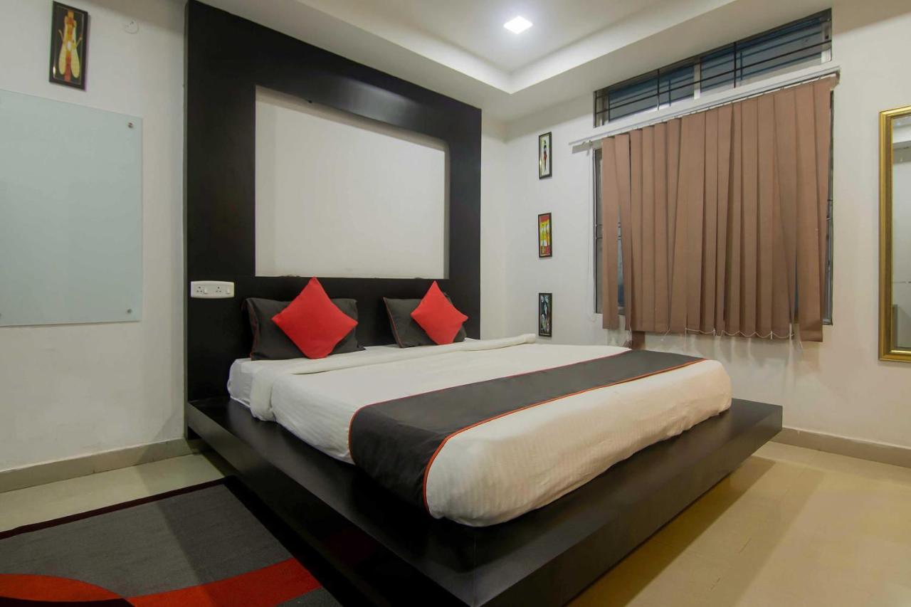 Collection O The Blu Bell Nizarapar Path Hotel Guwahati Exterior foto