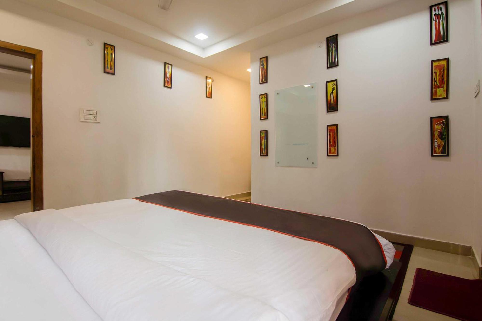 Collection O The Blu Bell Nizarapar Path Hotel Guwahati Exterior foto