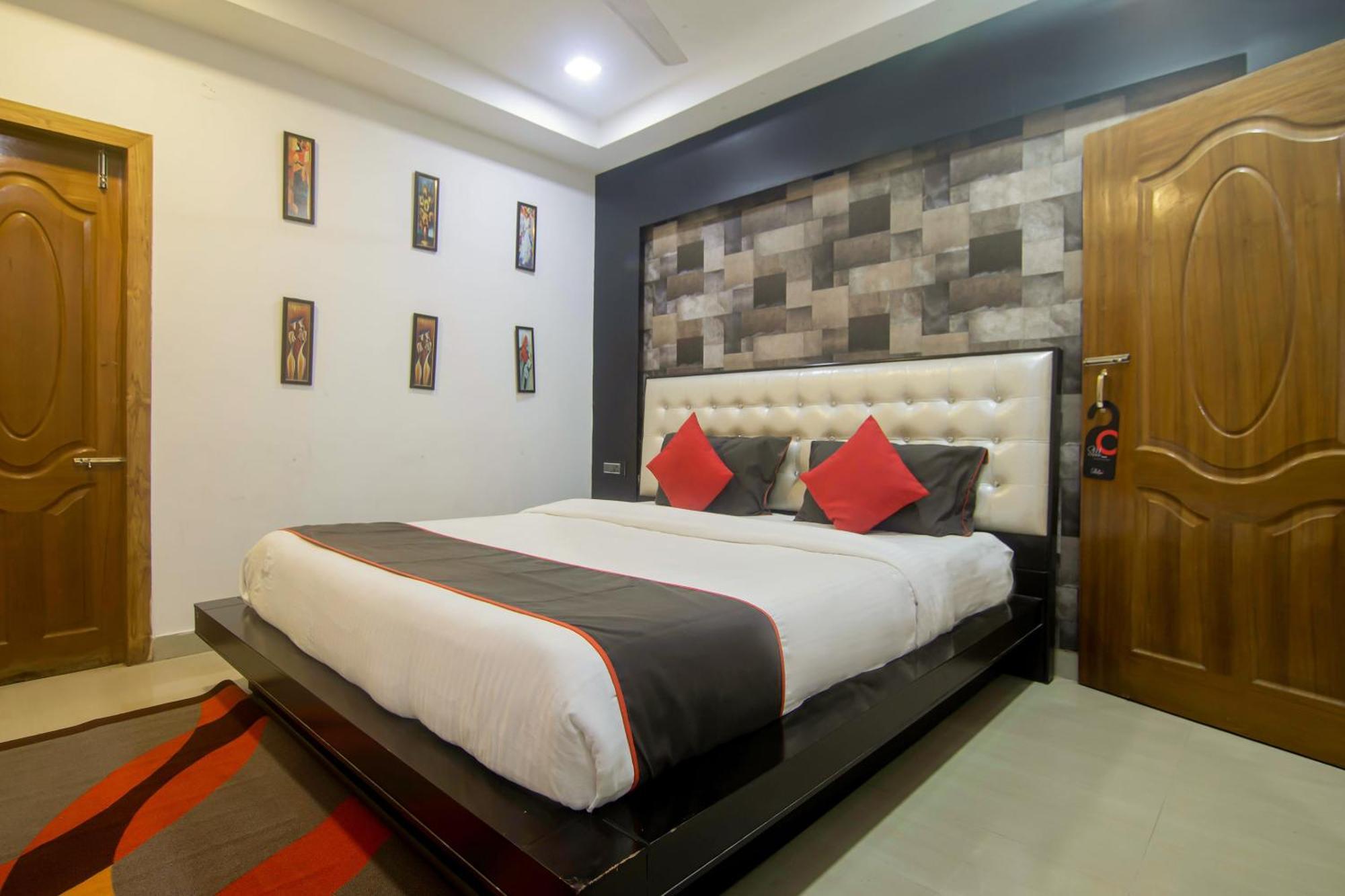 Collection O The Blu Bell Nizarapar Path Hotel Guwahati Exterior foto