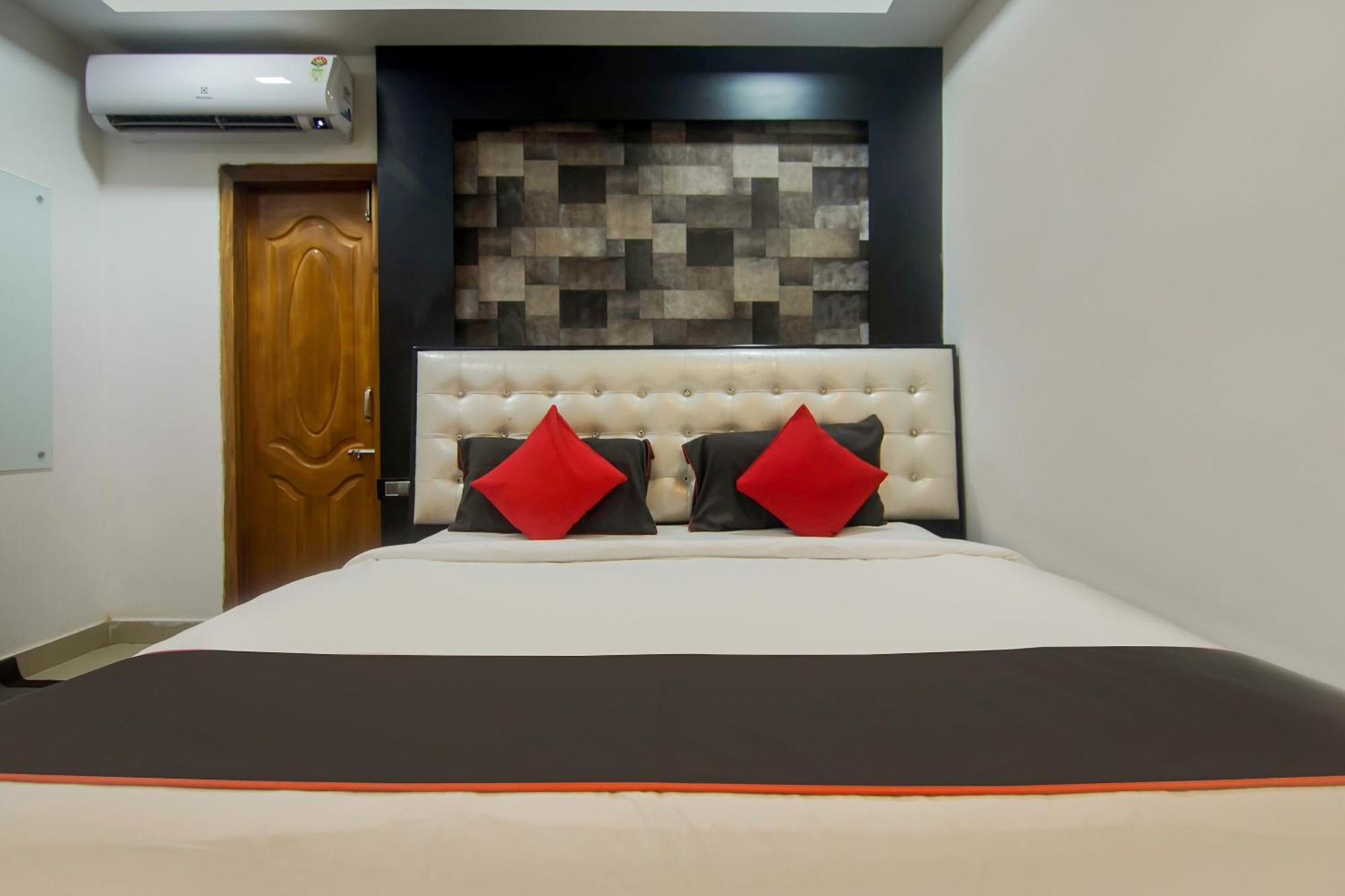 Collection O The Blu Bell Nizarapar Path Hotel Guwahati Exterior foto