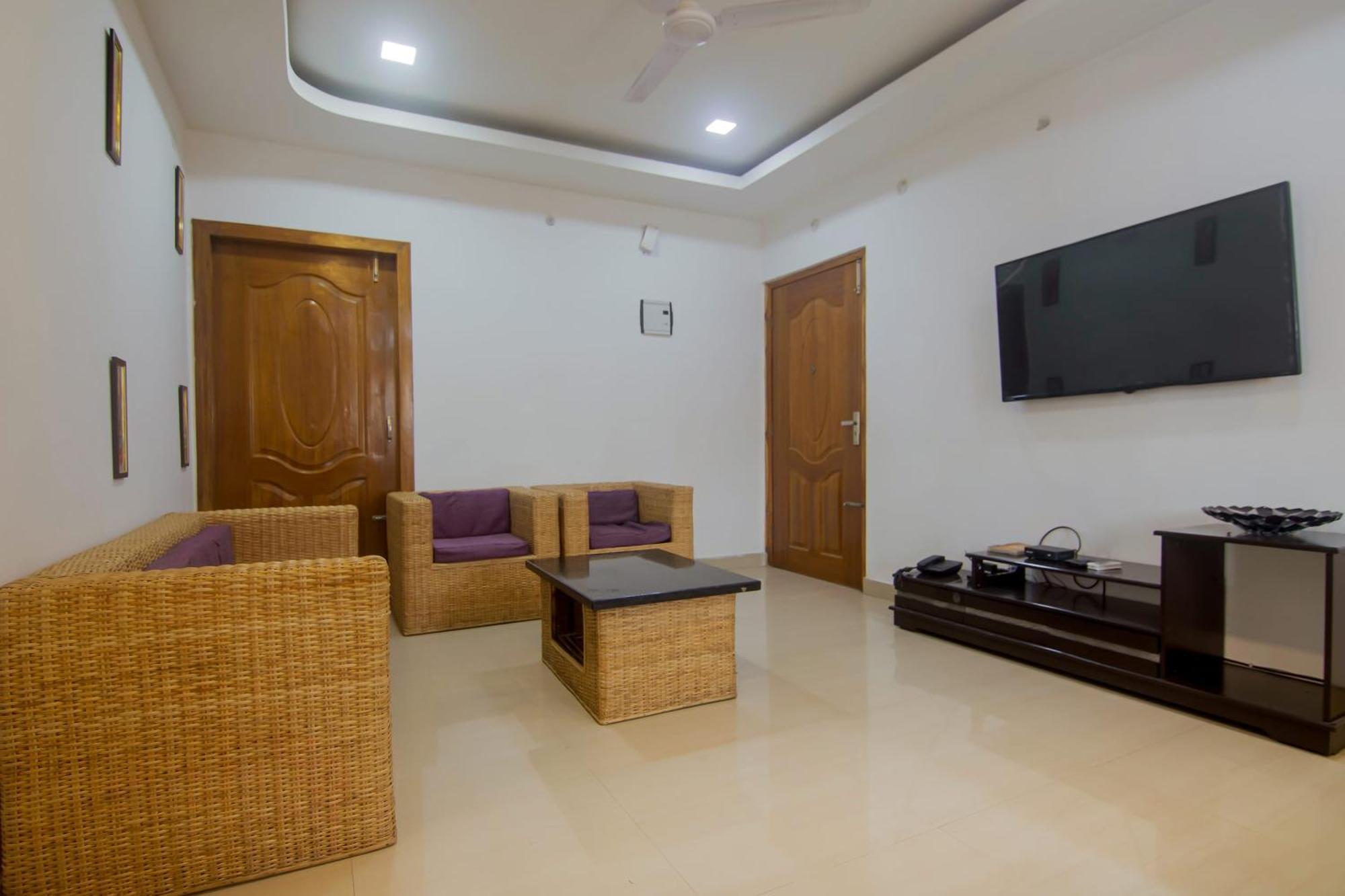 Collection O The Blu Bell Nizarapar Path Hotel Guwahati Exterior foto