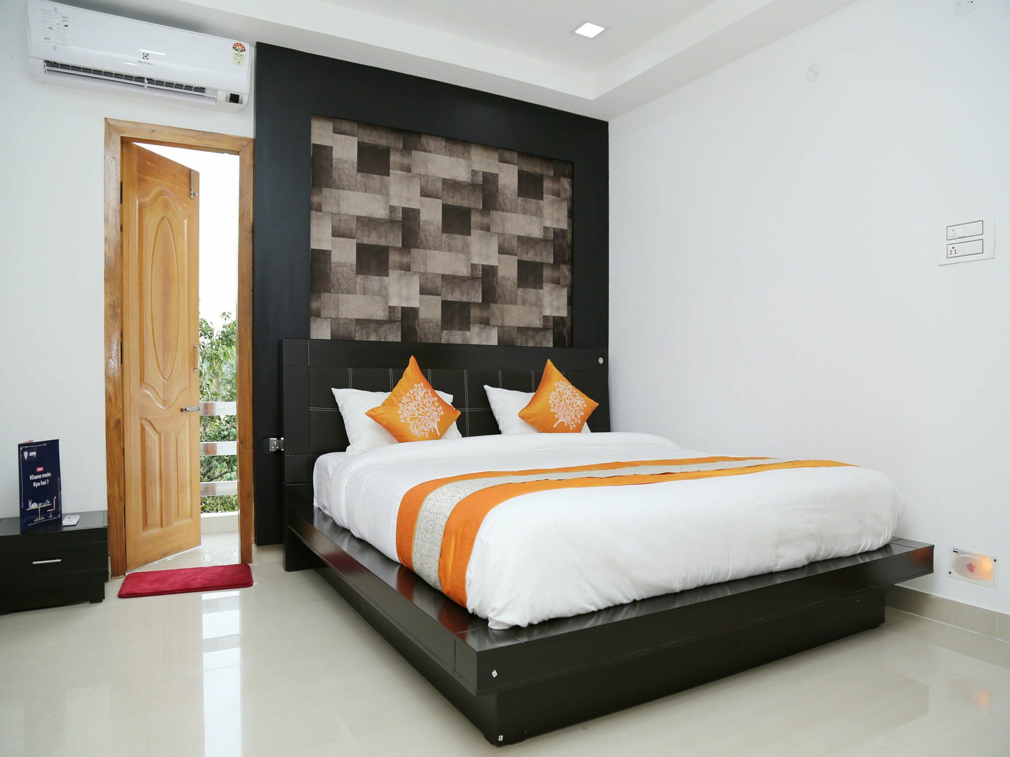 Collection O The Blu Bell Nizarapar Path Hotel Guwahati Exterior foto